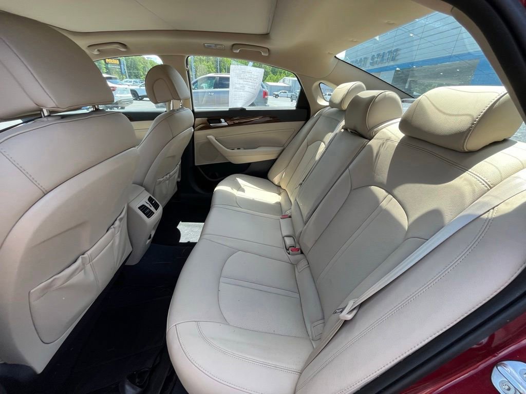Used 2016 Hyundai Sonata Limited w/ Option Group 05 FWD image 11