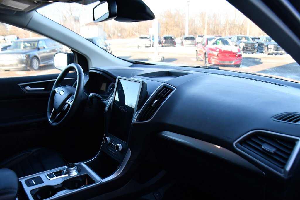 Used 2024 Ford Edge SEL w/ Convenience Package image 15