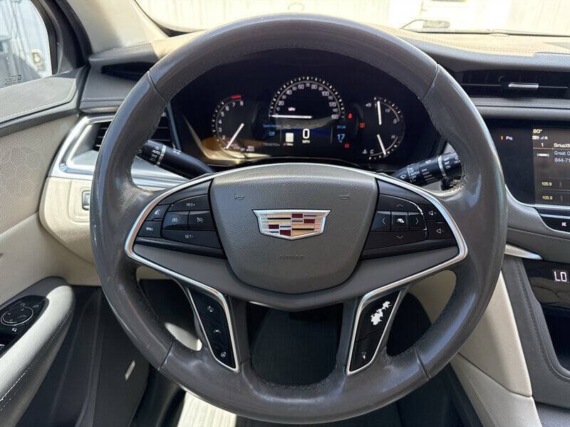 Used 2018 Cadillac XT5 Luxury w/ Driver Awareness Package FWD image 25