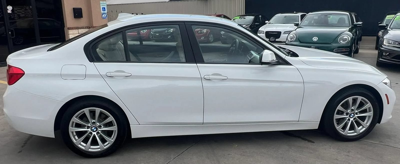 Used 2018 BMW 320i xDrive Sedan AWD/4WD image 15