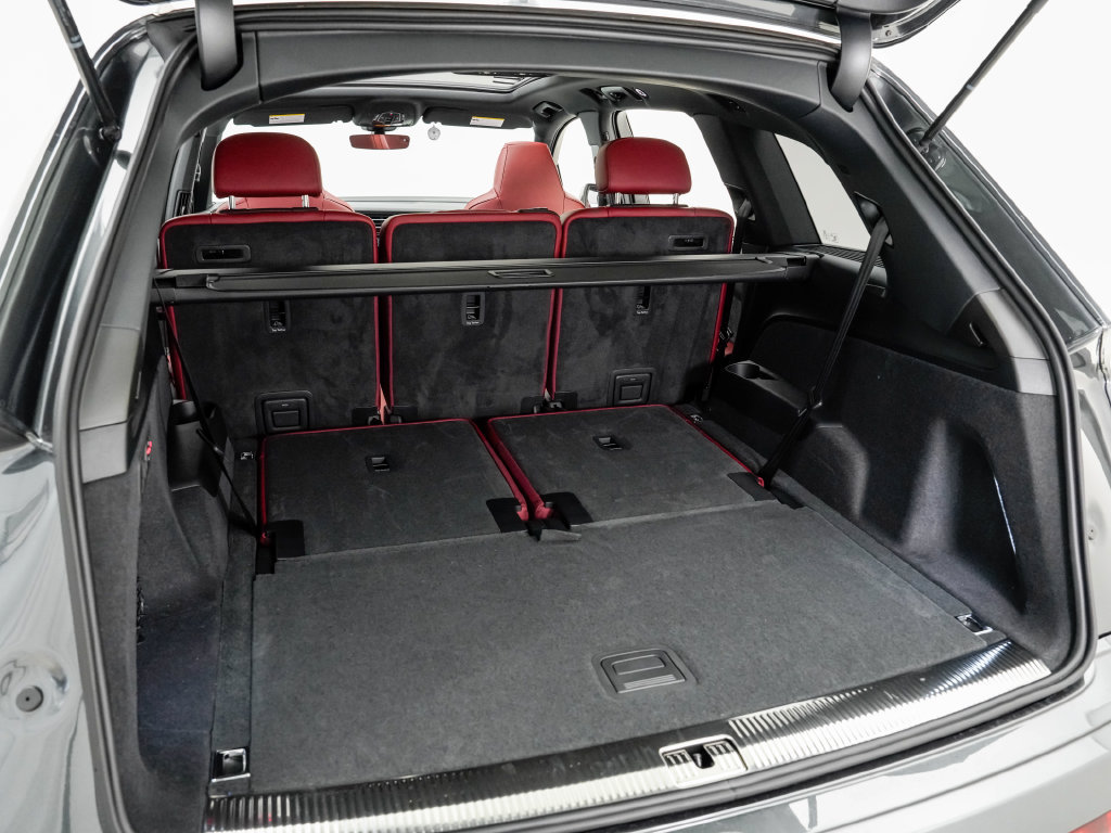 New 2026 Audi SQ7 Prestige AWD/4WD image 33