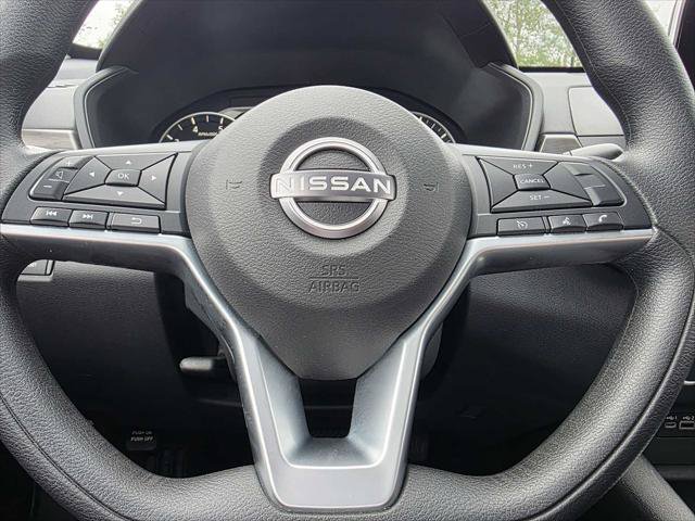 Used 2025 Nissan Altima 2.5 SV FWD image 23