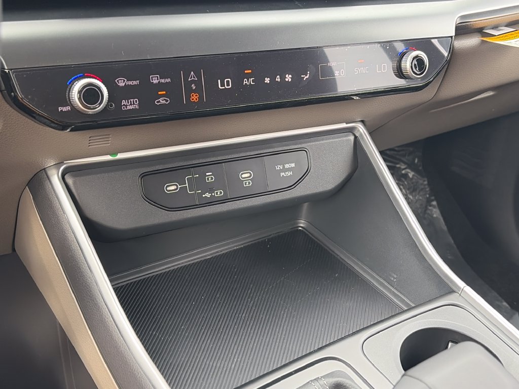 New 2027 Kia Carnival FWD image 21