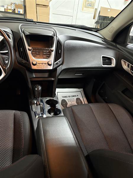Used 2017 Chevrolet Equinox LT w/ Convenience Package AWD/4WD image 6