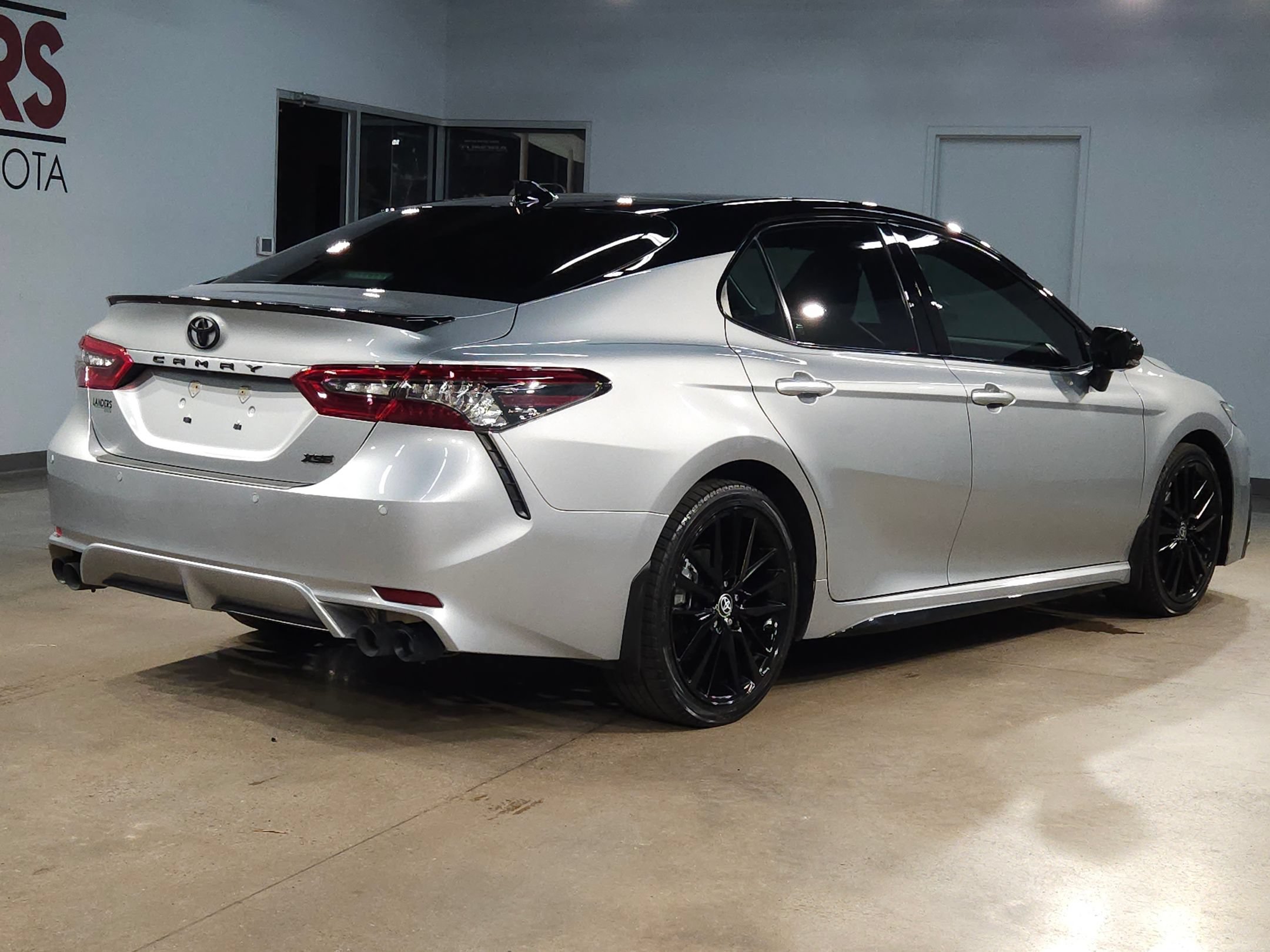 Used 2023 Toyota Camry XSE w/ Navigation Package FWD image 7