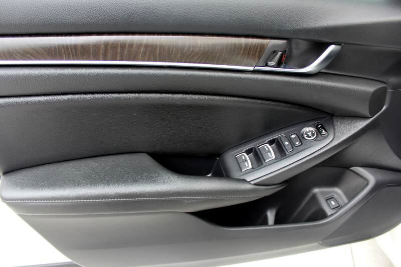 Used 2019 Honda Accord EX image 10