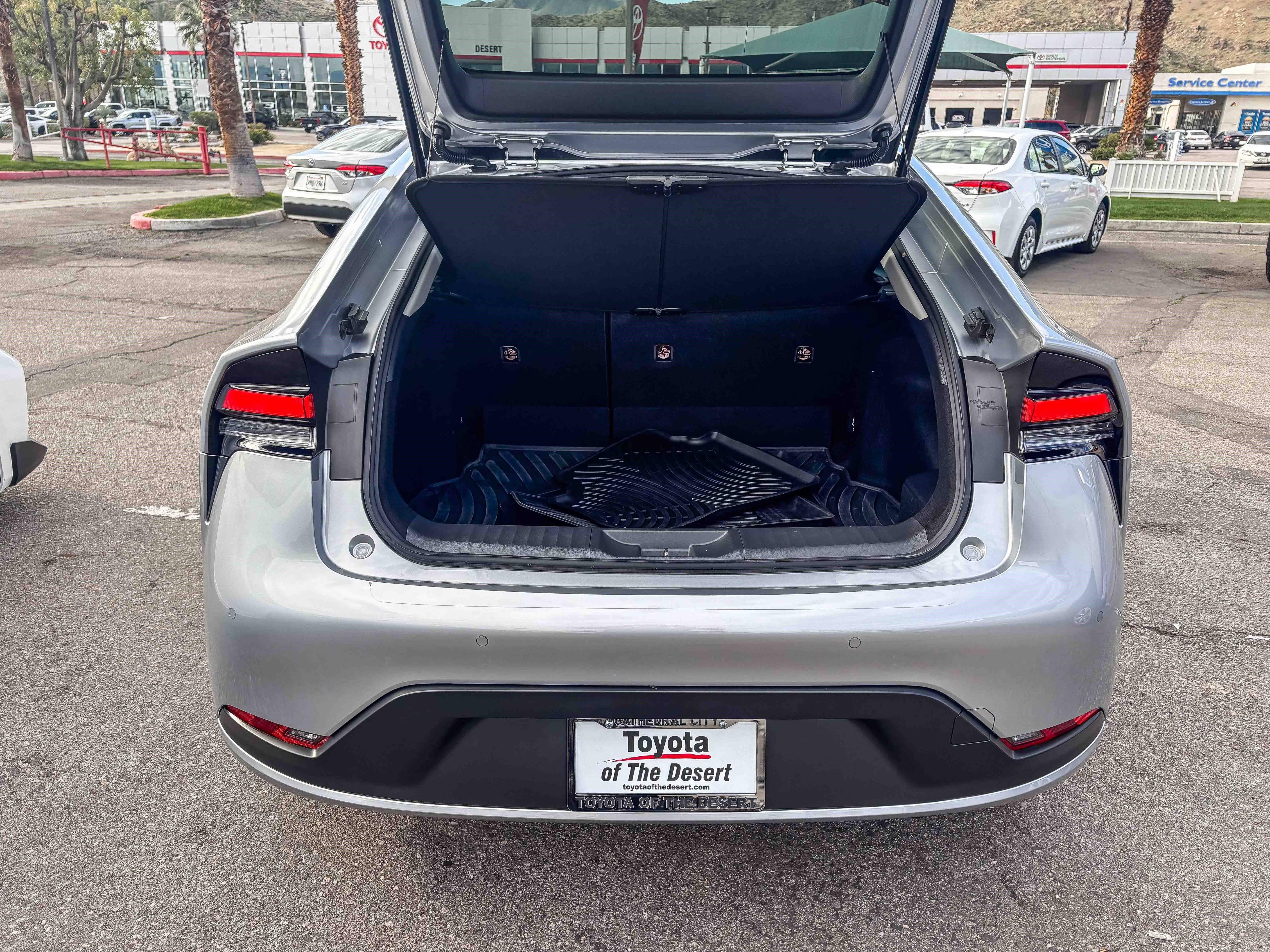 Used 2024 Toyota Prius LE image 14