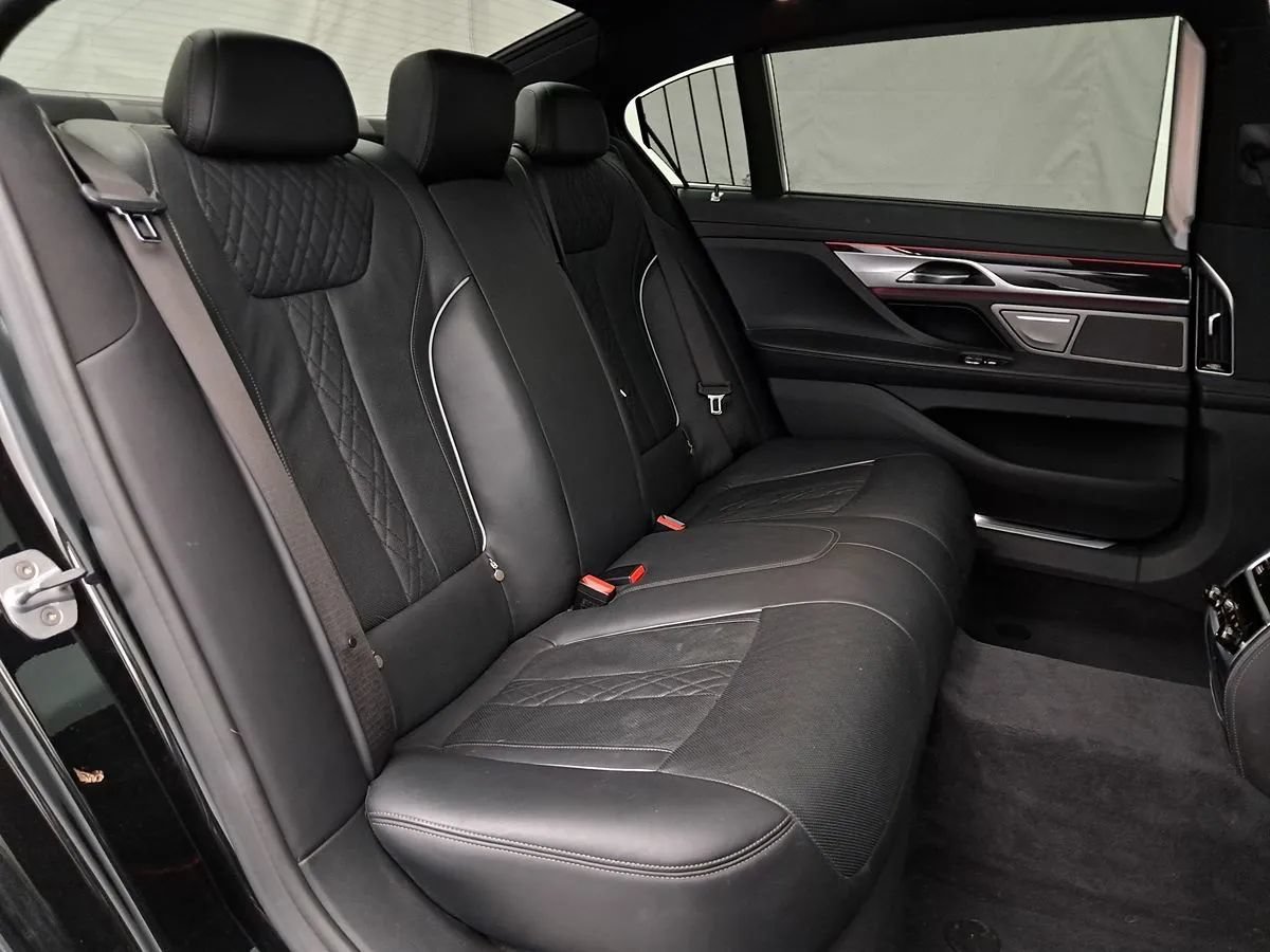 Used 2019 BMW 750i xDrive w/ Executive Package AWD/4WD image 31