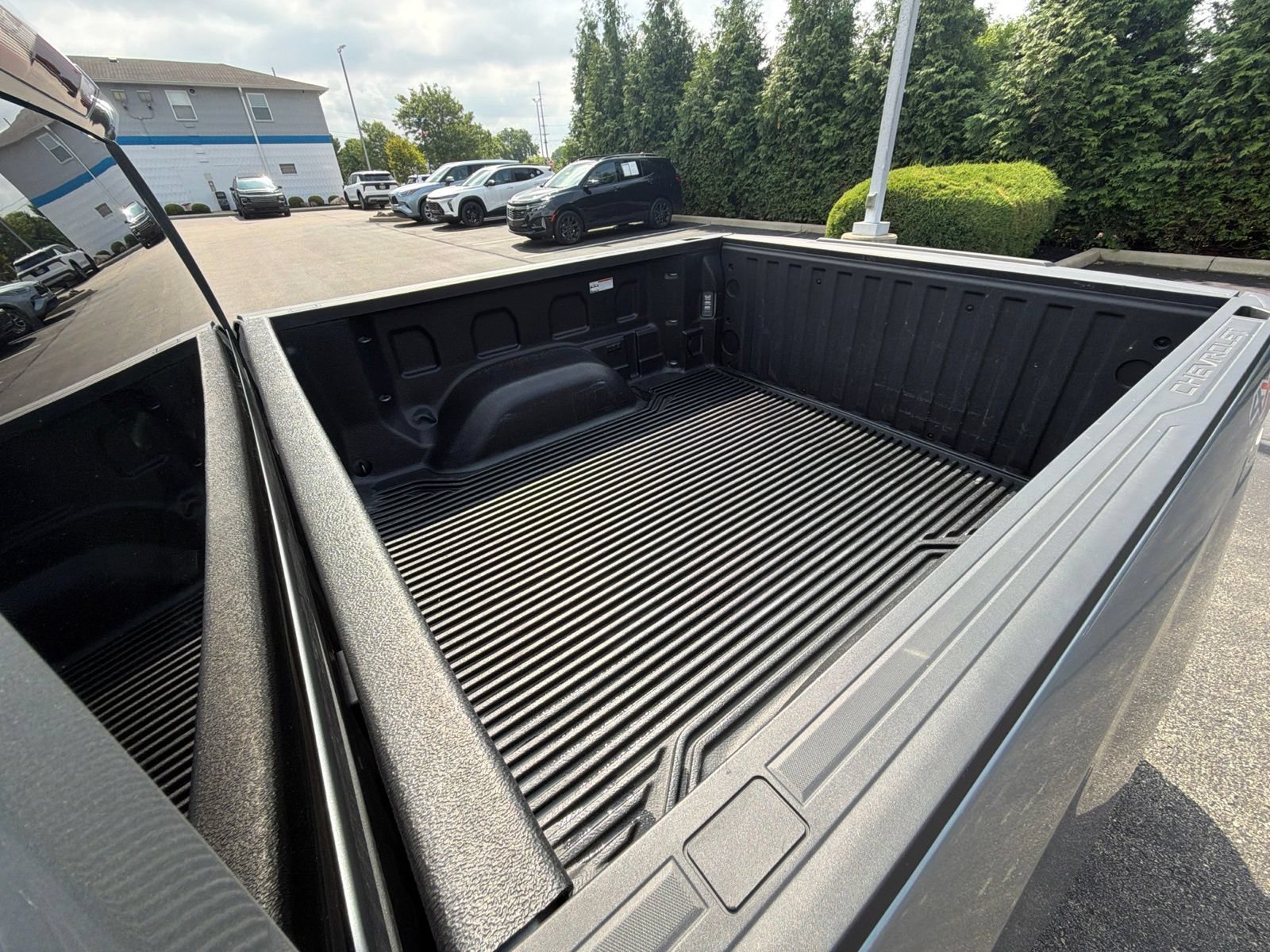 Used 2026 Chevrolet Silverado 1500 LT AWD/4WD image 23