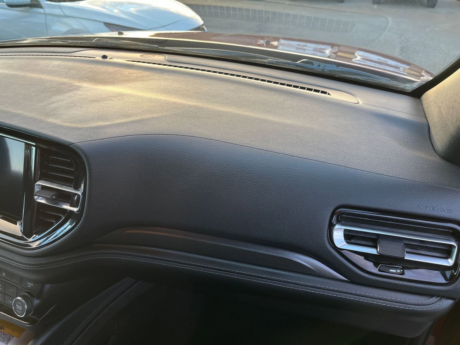 Used 2023 Dodge Durango SXT image 35