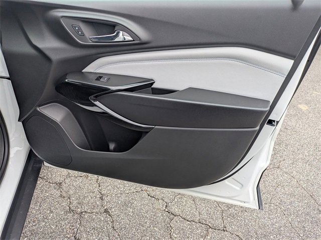 New 2026 Chevrolet Trax LT w/ Sunroof Package image 32