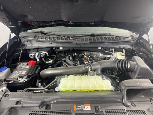 New 2026 Ford Expedition Platinum w/ Driver's Package AWD/4WD image 2