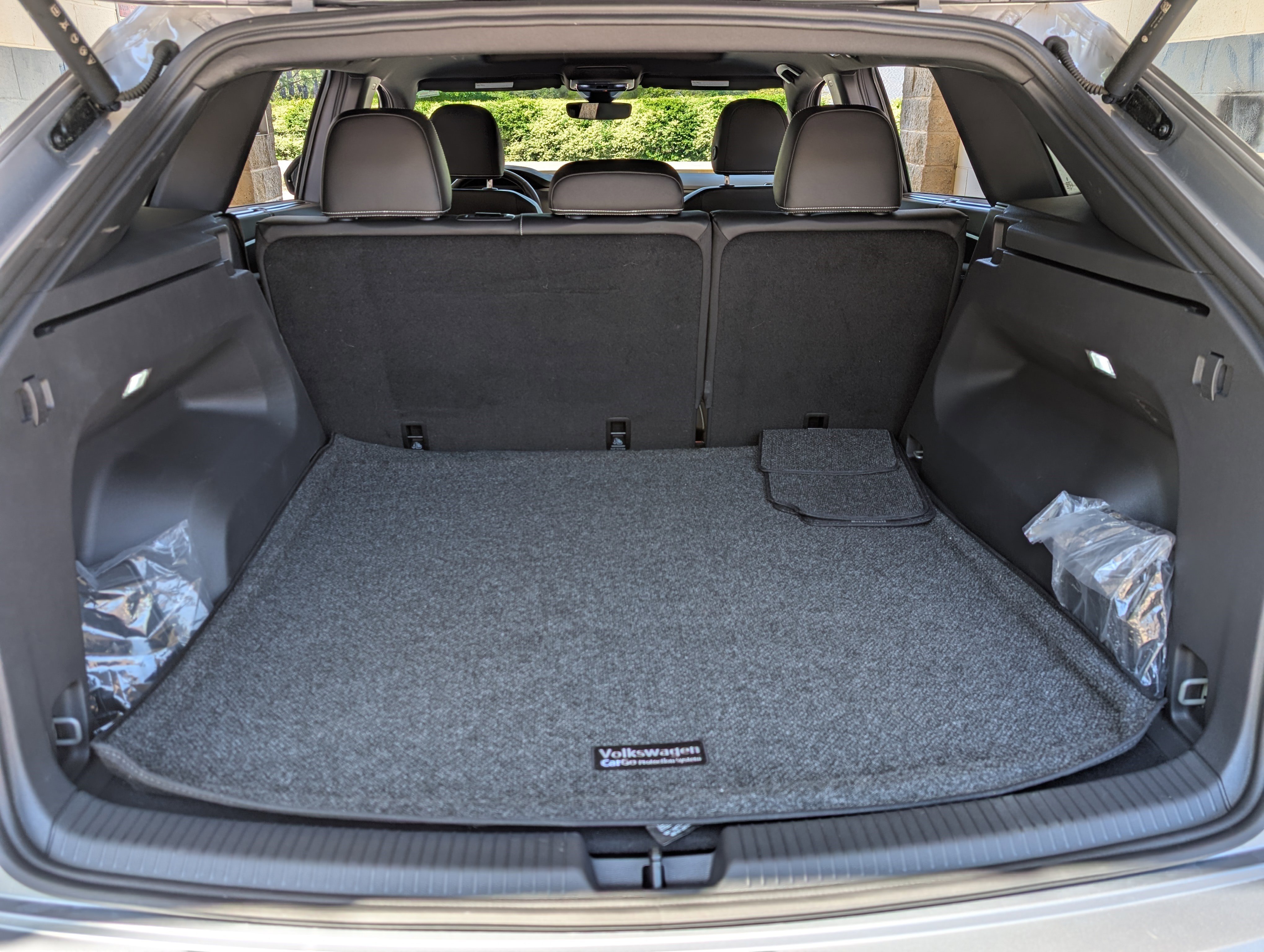 Used 2025 Volkswagen Atlas Cross Sport SEL image 19