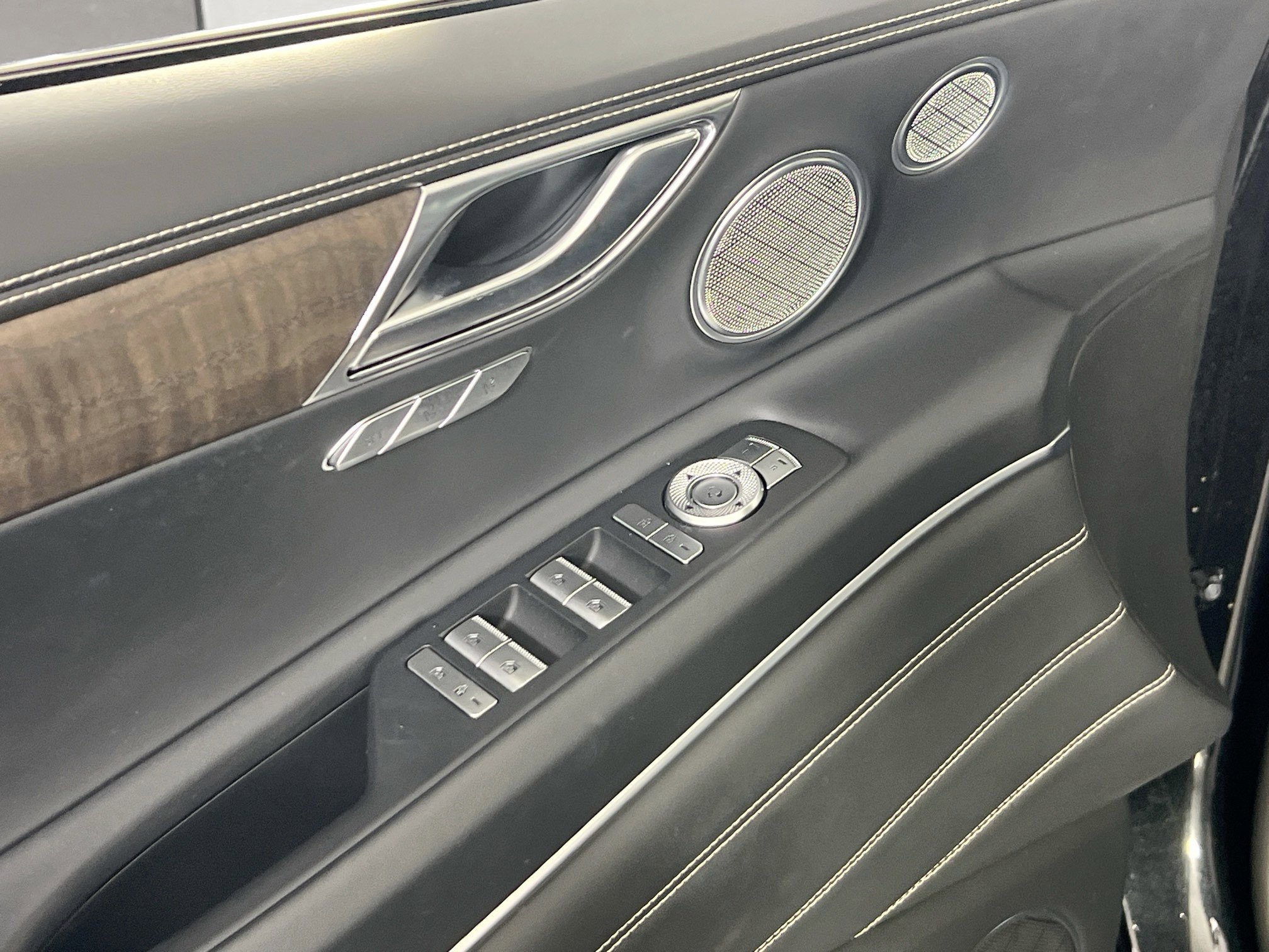 Used 2024 Genesis GV80 3.5T image 18