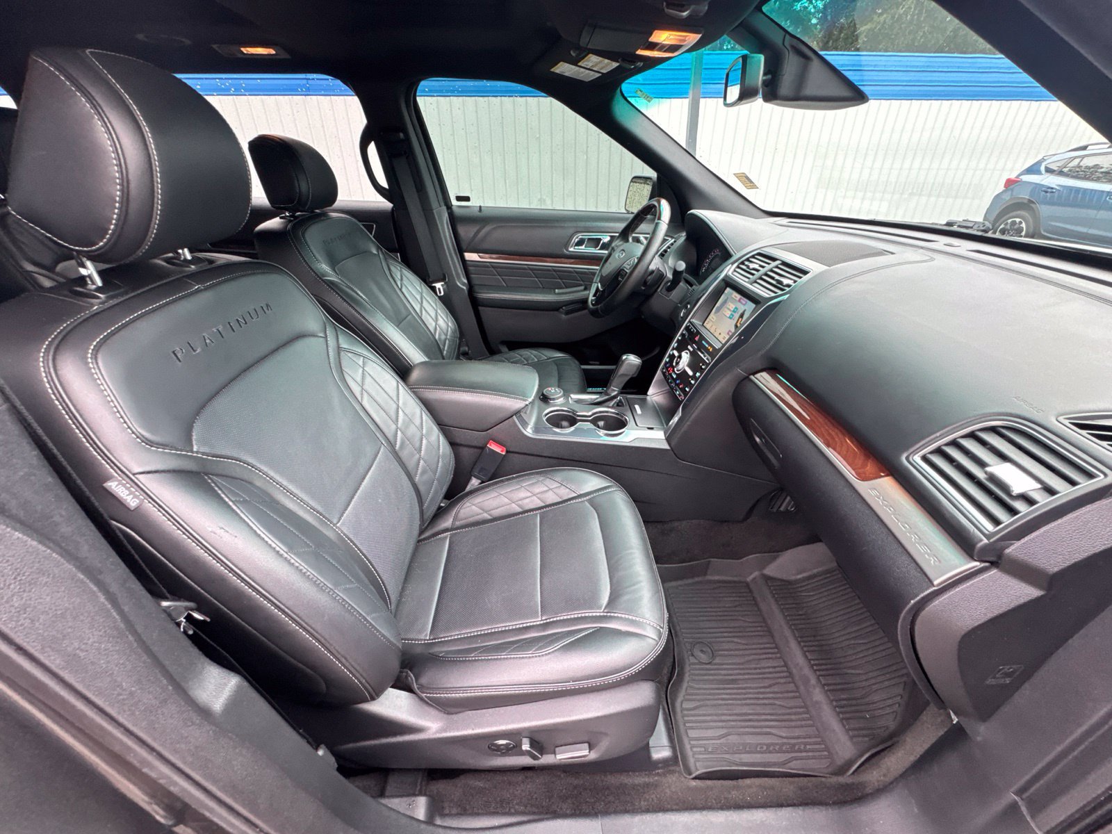 Used 2017 Ford Explorer Platinum AWD/4WD image 16