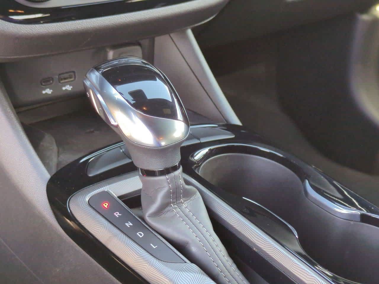 Used 2024 Buick Envista Sport Touring w/ Convenience I Package FWD image 30