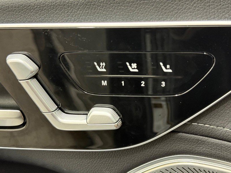 Used 2023 Mercedes-Benz EQS 580 4MATIC SUV image 13