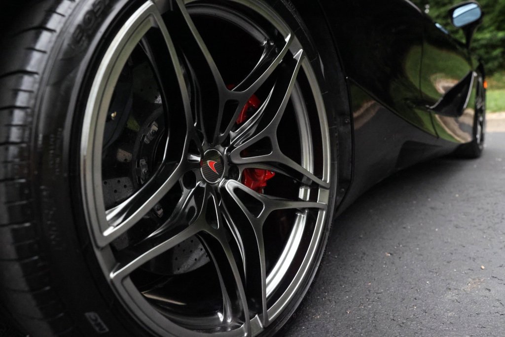 Used 2018 McLaren 720S Performance image 14