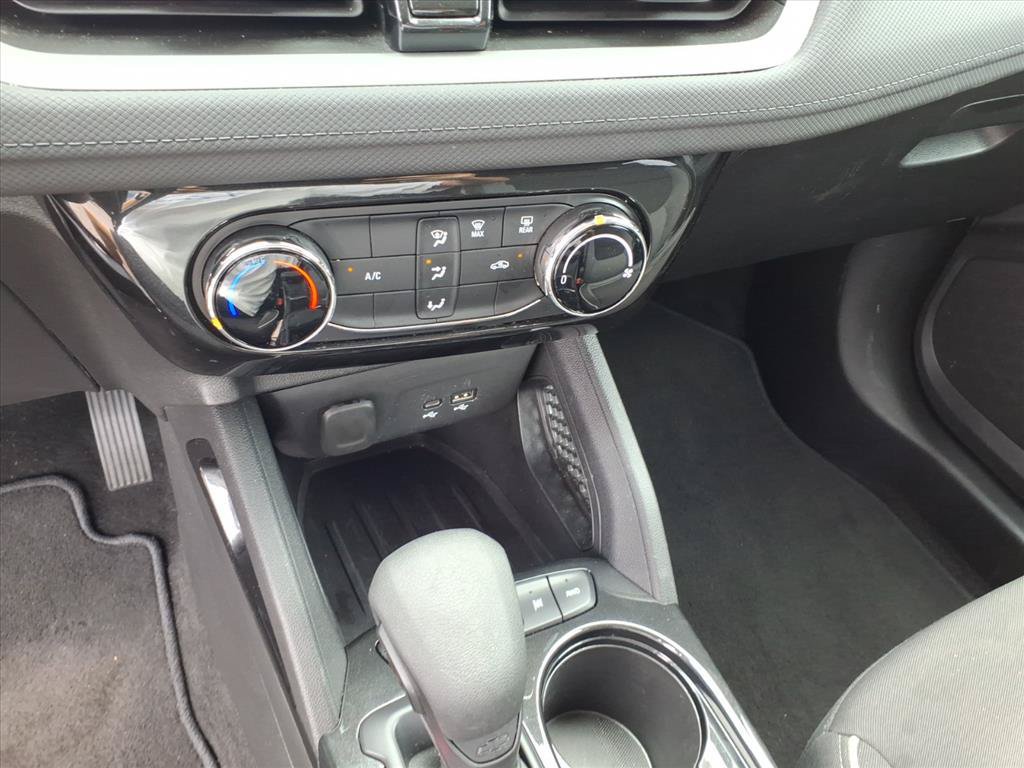 Used 2025 Chevrolet TrailBlazer LT AWD/4WD image 29