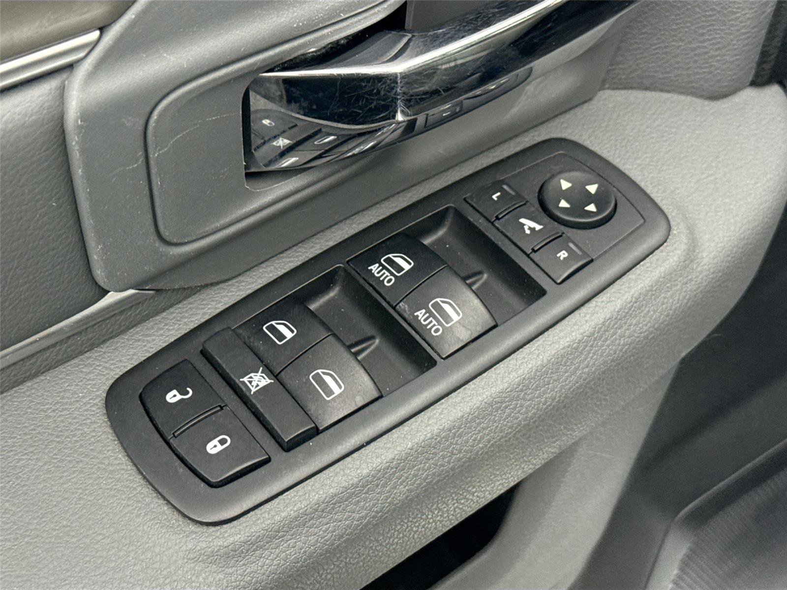 Used 2017 RAM 1500 Big Horn image 25