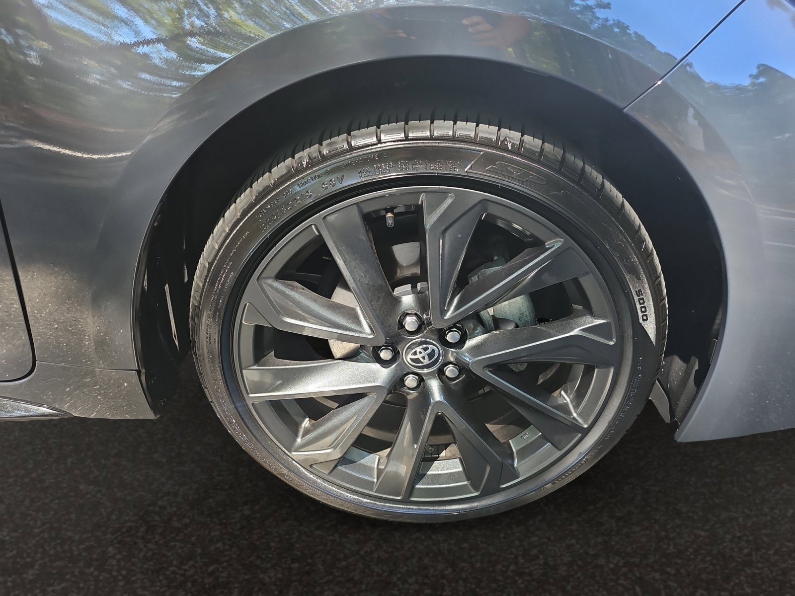 Used 2025 Toyota Corolla SE w/ SE Premium Package FWD image 41
