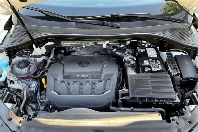 Used 2023 Volkswagen Tiguan SE R-Line FWD image 32