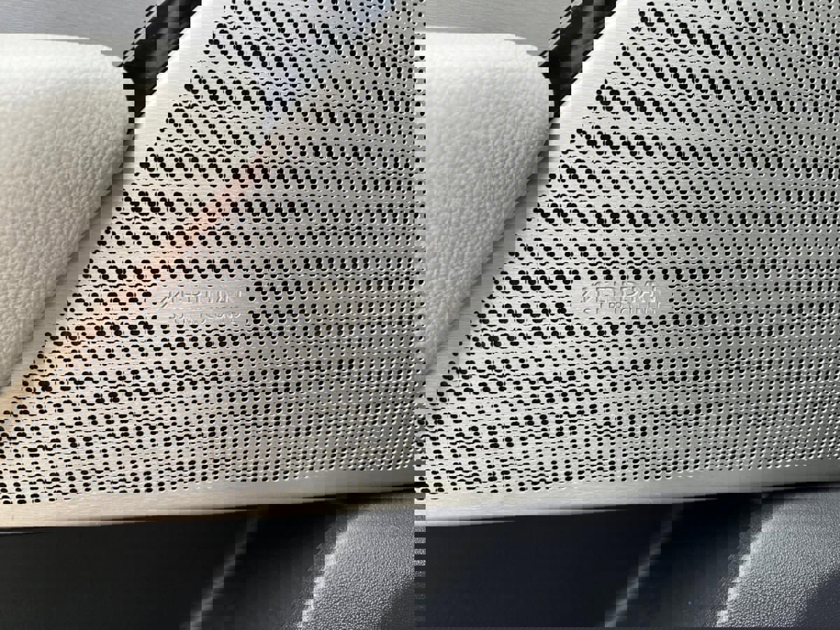 Used 2019 Land Rover Range Rover Velar R-Dynamic SE image 16