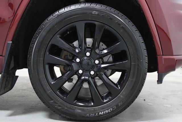 Used 2018 Jeep Grand Cherokee Altitude image 12
