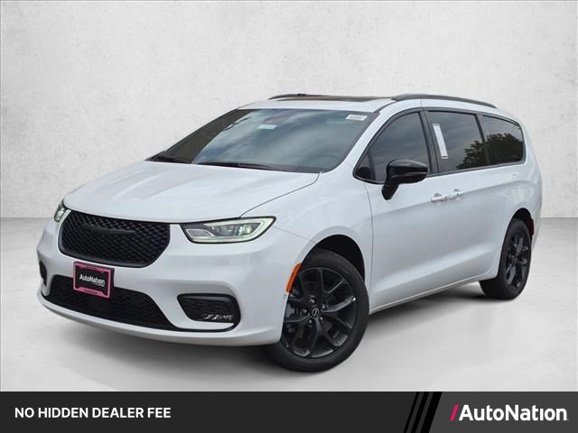 New 2026 Chrysler Pacifica Limited w/ S Appearance Package