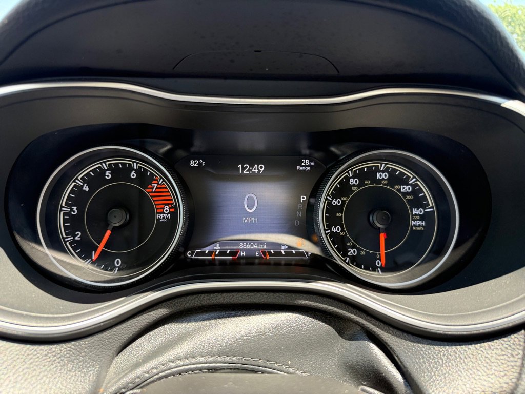 Used 2021 Jeep Cherokee Latitude Lux w/ Sun & Sound Group FWD image 27