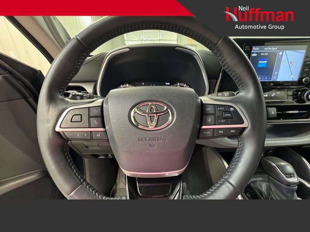 Used 2022 Toyota Highlander Limited AWD/4WD image 33