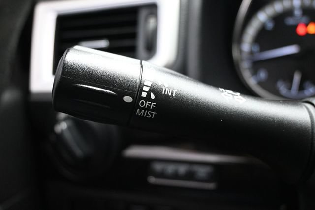 Used 2017 Nissan Titan SV RWD image 16