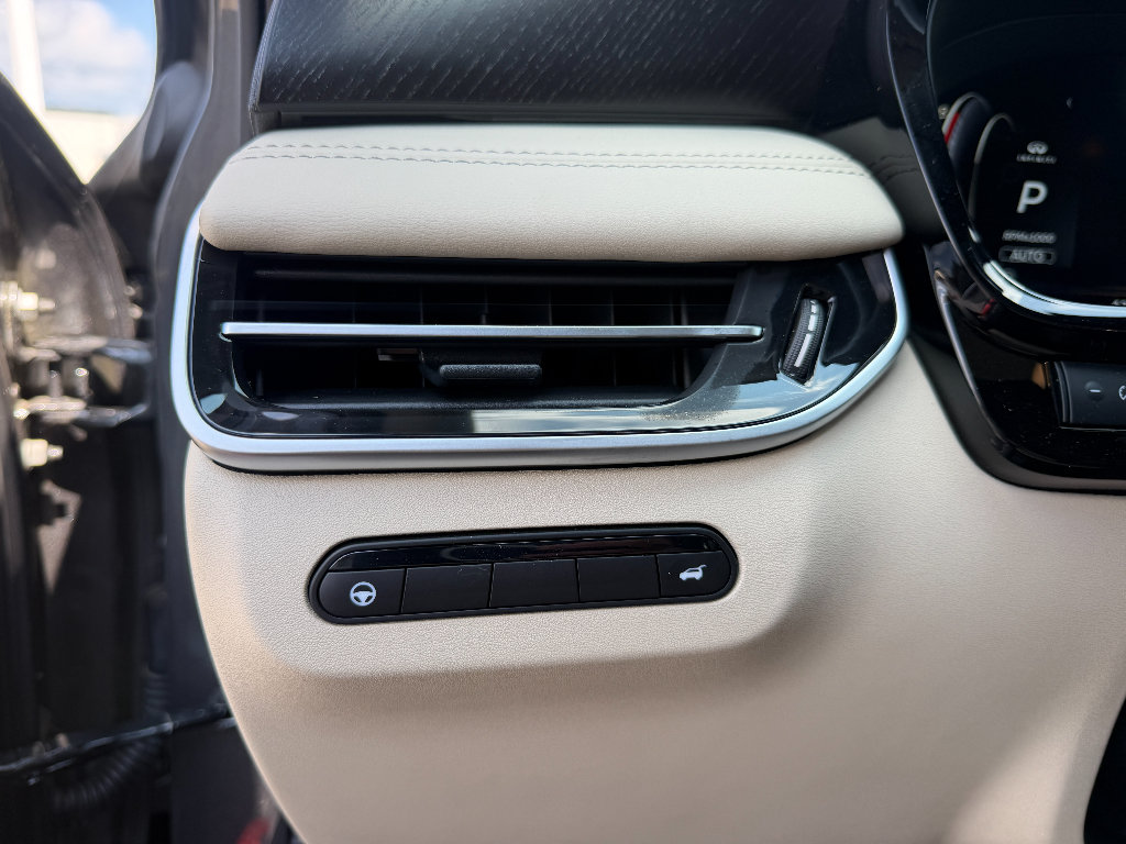 Used 2025 INFINITI QX60 Sensory AWD/4WD image 46
