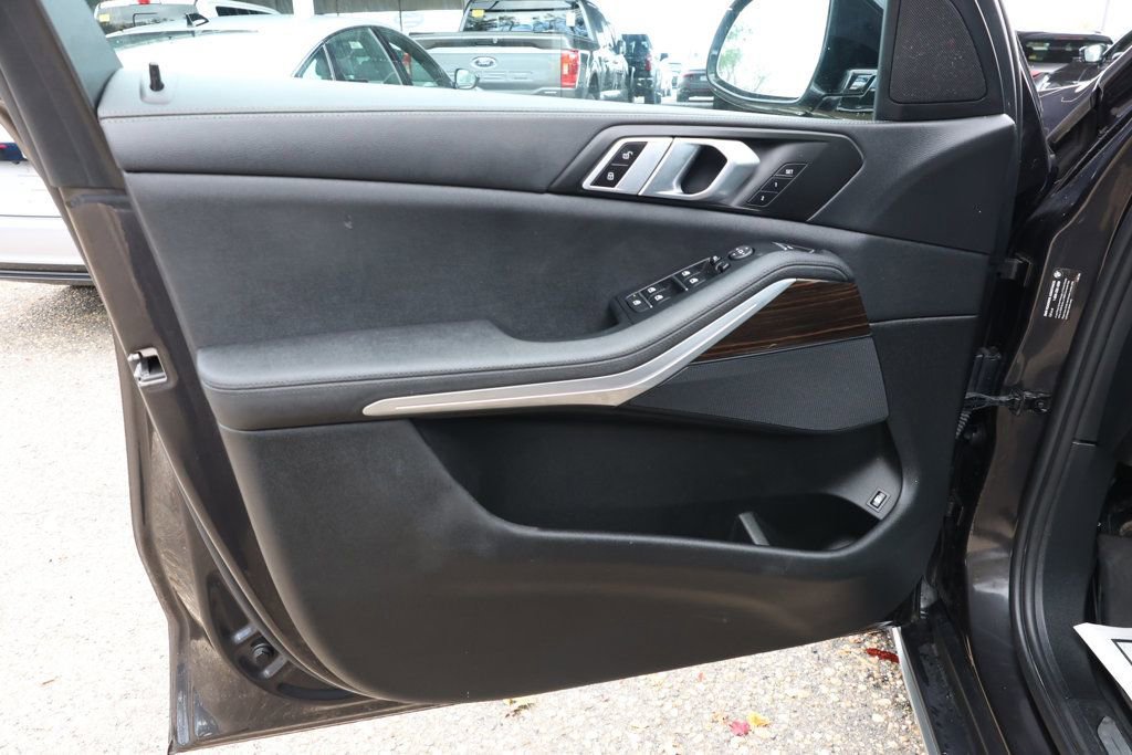 Used 2021 BMW X5 xDrive45e w/ Convenience Package image 10