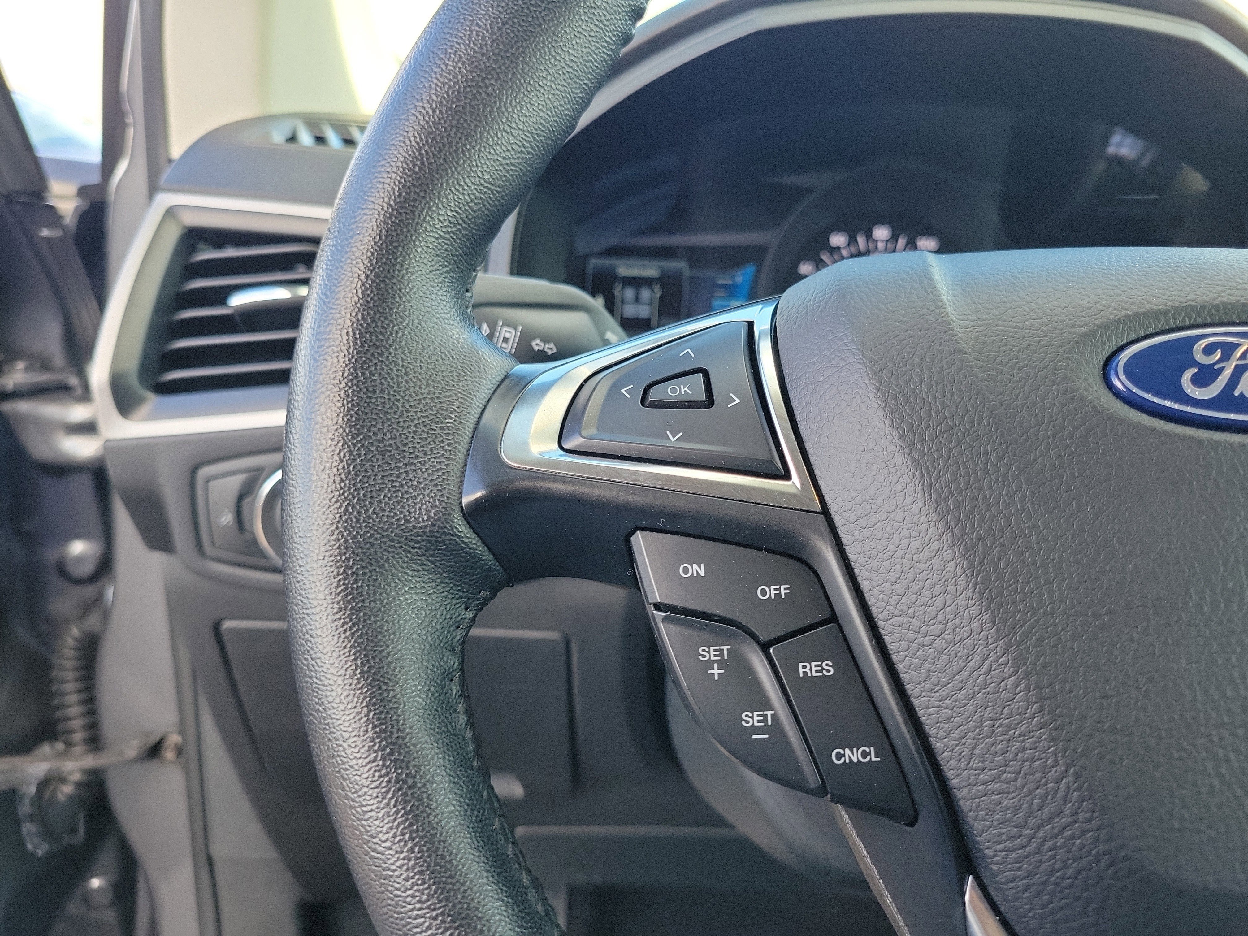 Used 2024 Ford Edge SEL AWD/4WD image 22