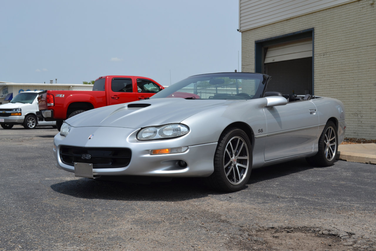 Used 2002 Chevrolet Camaro Z28 w/ SS Performance/Appearance Pkg image 3