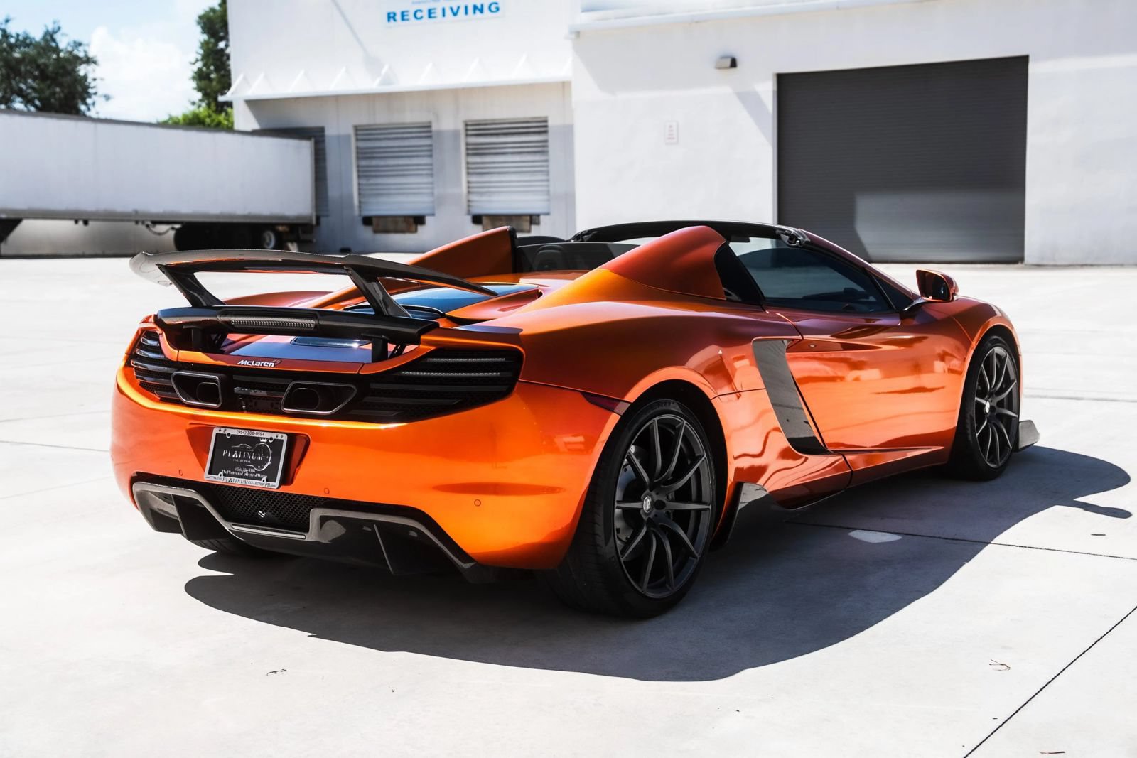 Used 2013 McLaren MP4-12C Spider RWD image 9
