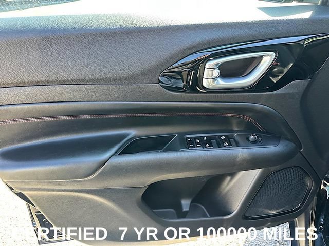 Used 2024 Jeep Compass Trailhawk AWD/4WD image 13