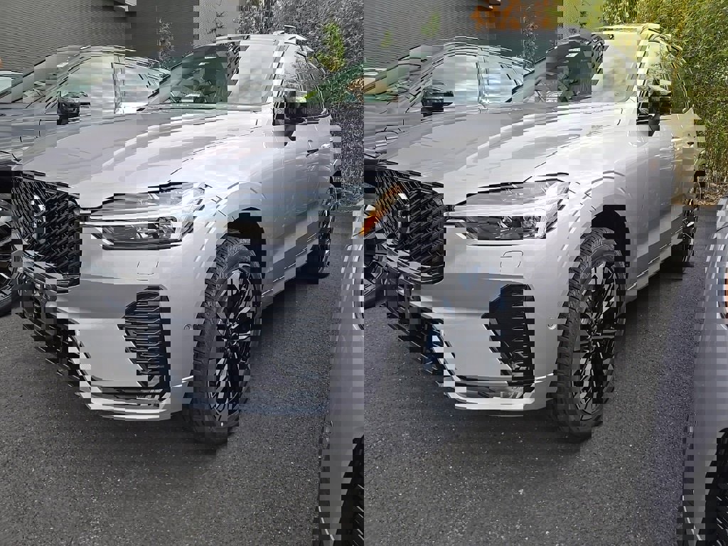 New 2026 Volvo XC60 B5 Plus w/ Protection Package Premier image 5