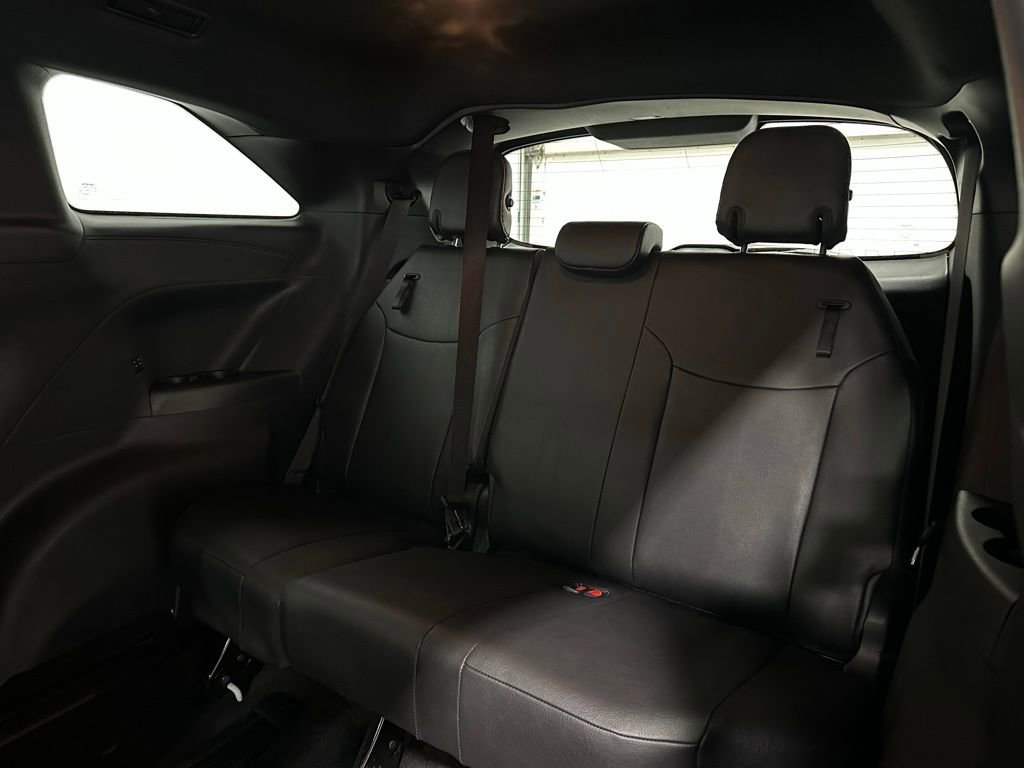 Used 2025 Toyota Sienna XSE image 52