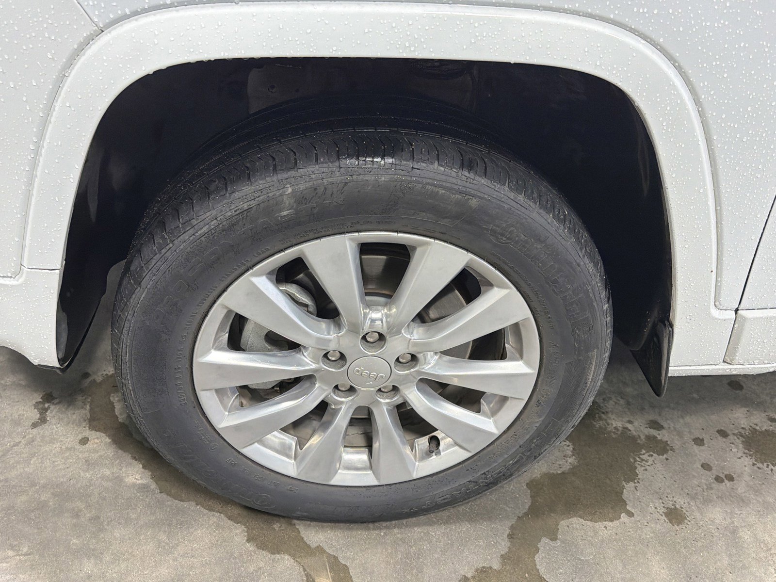 Used 2018 Jeep Cherokee Overland w/ Technology Group image 9