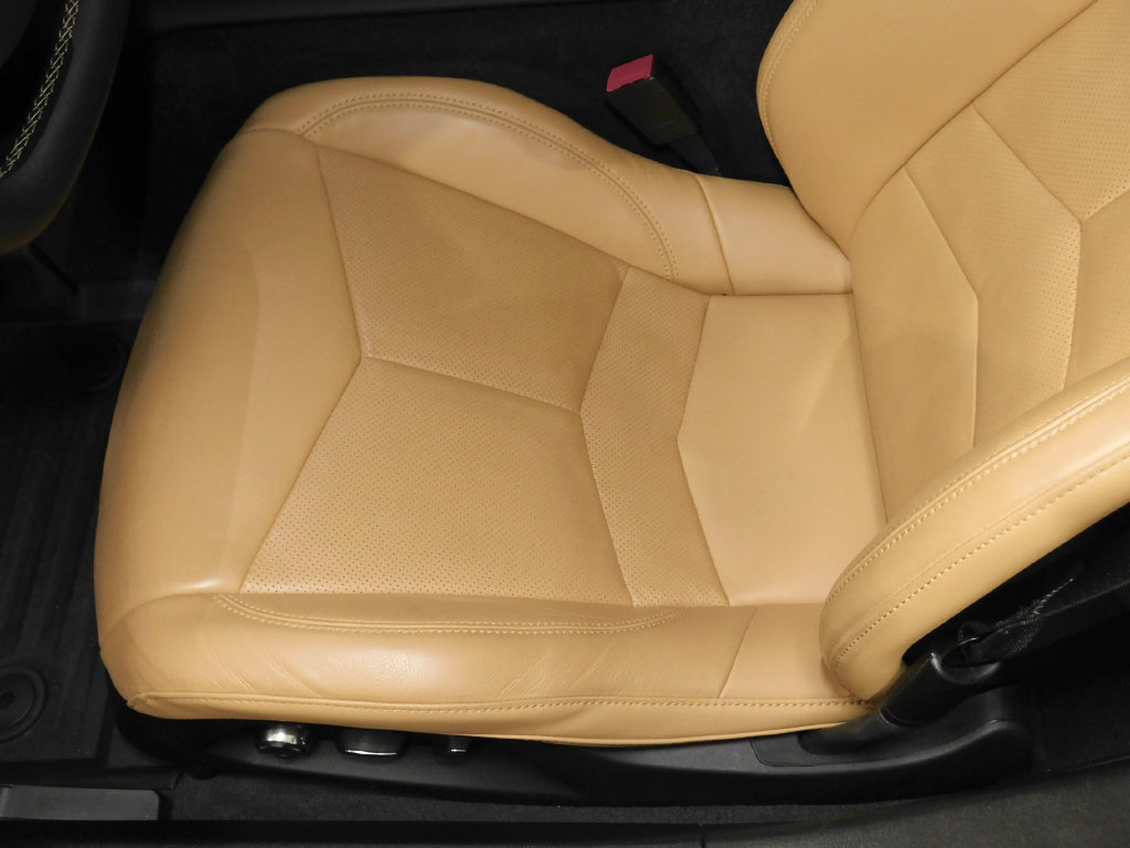 Used 2024 Chevrolet Corvette Stingray Preferred Cpe w/ Z51 Performance Package RWD image 34