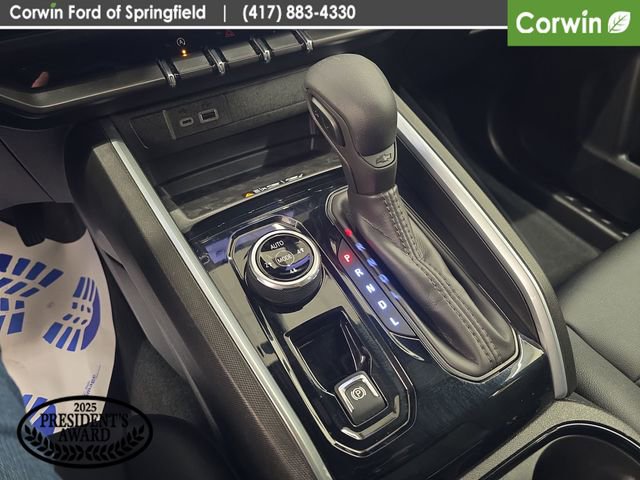 Used 2025 Chevrolet Colorado Trail Boss AWD/4WD image 29