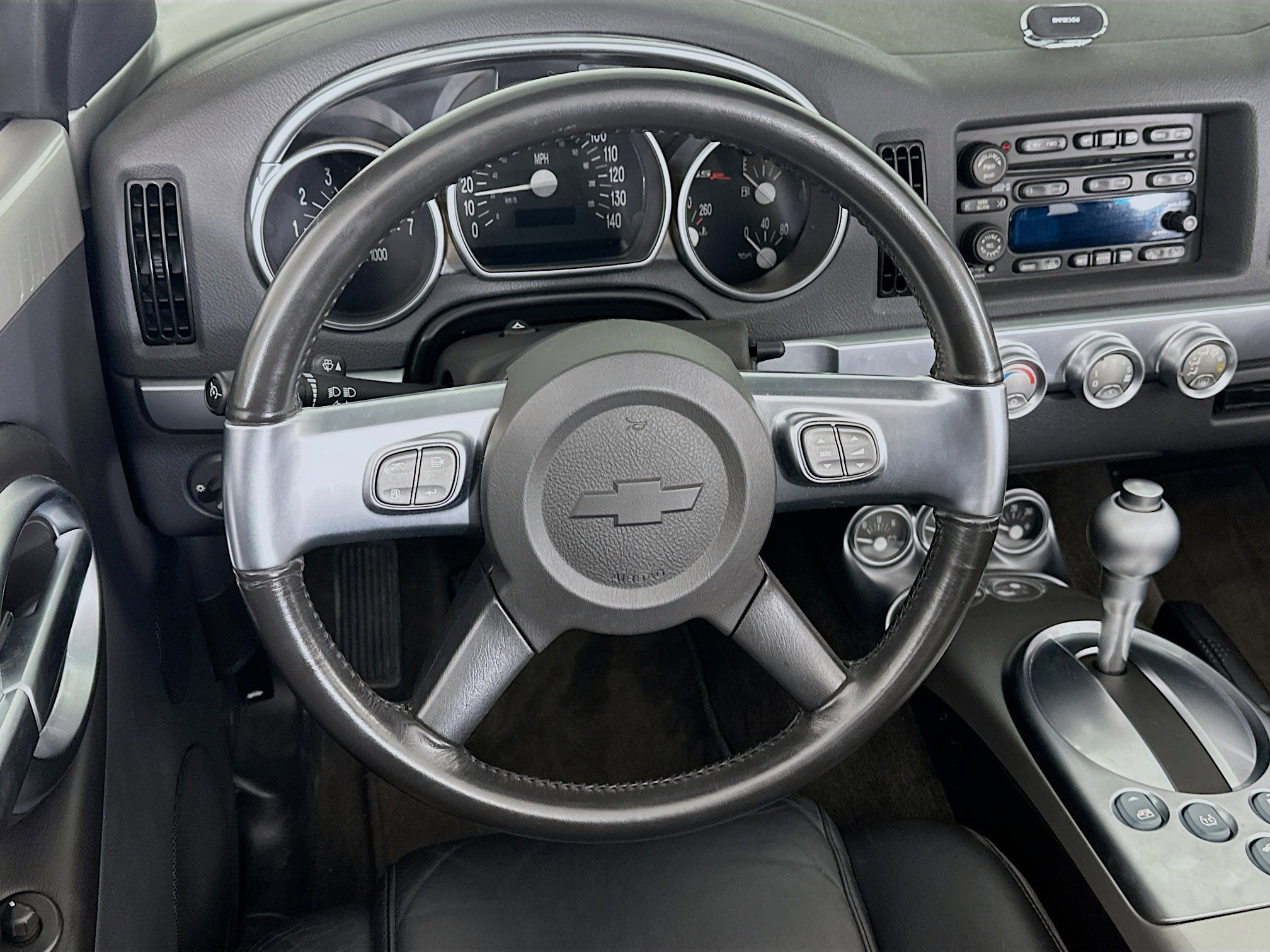 Used 2004 Chevrolet SSR w/ Preferred Equipment Group RWD image 25