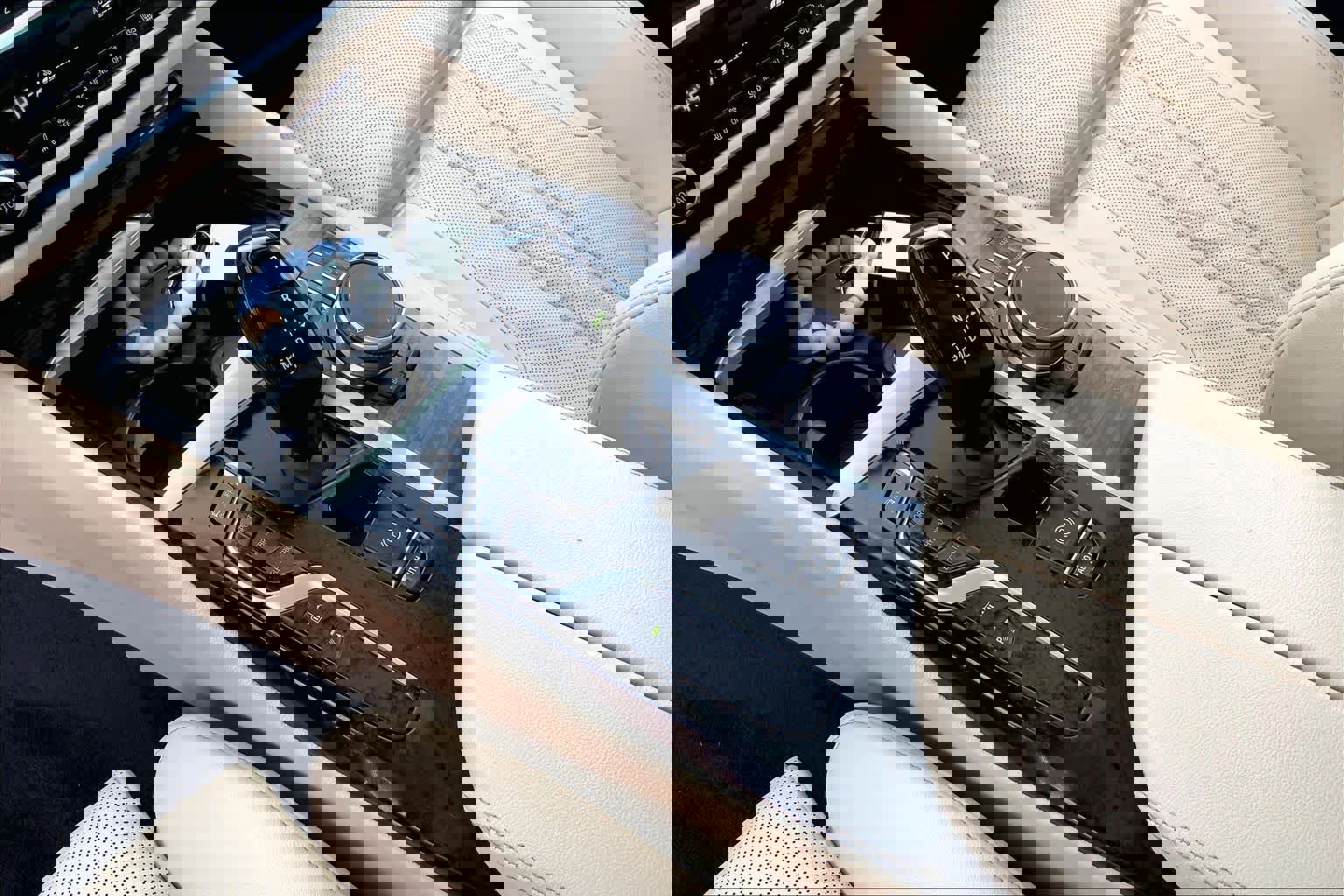 Used 2023 BMW 530e RWD image 15