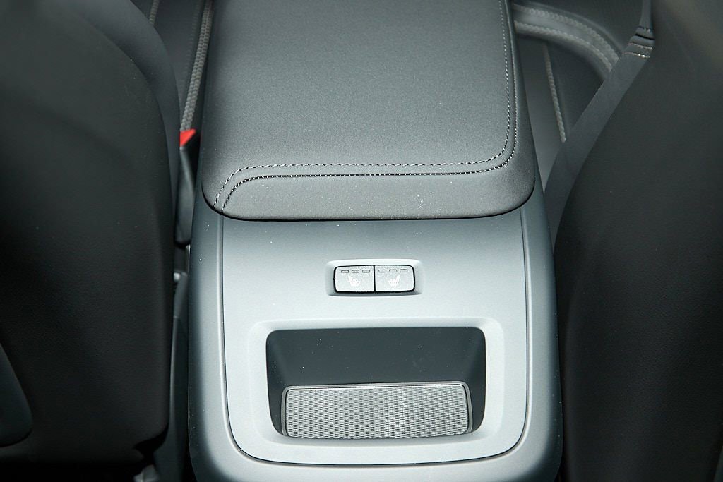 New 2026 Volvo XC60 T8 Ultra w/ Climate Package image 21