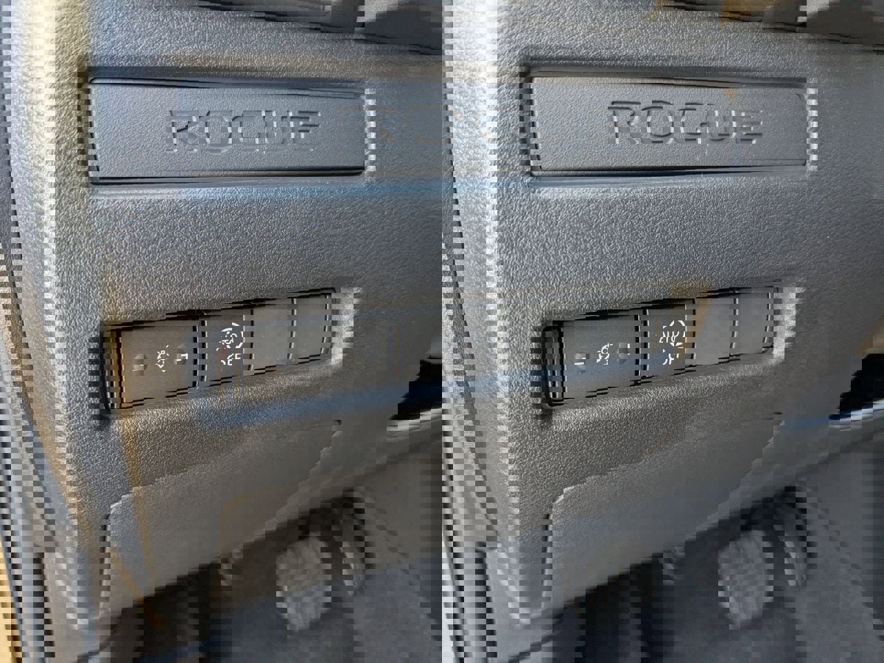 New 2026 Nissan Rogue S image 15