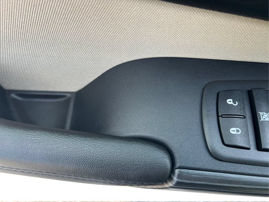 Used 2016 Jeep Cherokee Sport AWD/4WD image 41