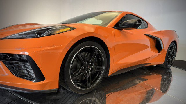 Used 2024 Chevrolet Corvette Stingray Premium Cpe w/ Z51 Performance Package RWD image 20