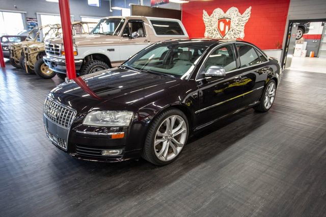 Used 2009 Audi S8 image 2